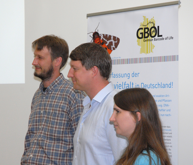 So stolz können "Gewinner sein! Björn Rulik, Dr. Matthias Geiger und Laura von der Mark (v.l.n.r)