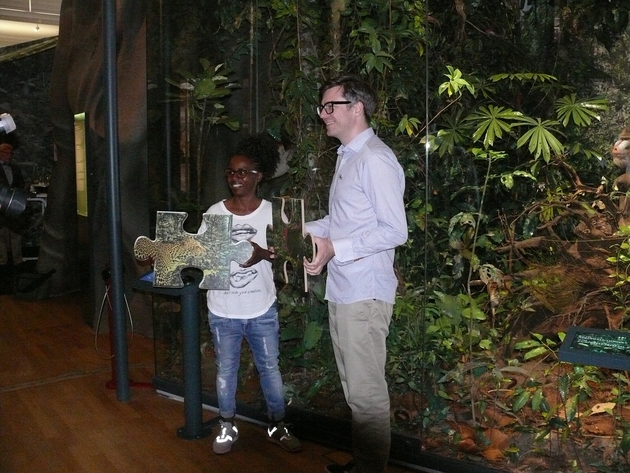 Shary Reeves und Ralph Caspers in der regenwald-Ausstellung.