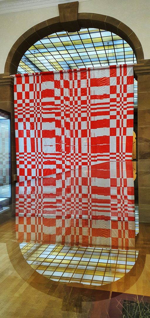 Enterventionale Ausstellung