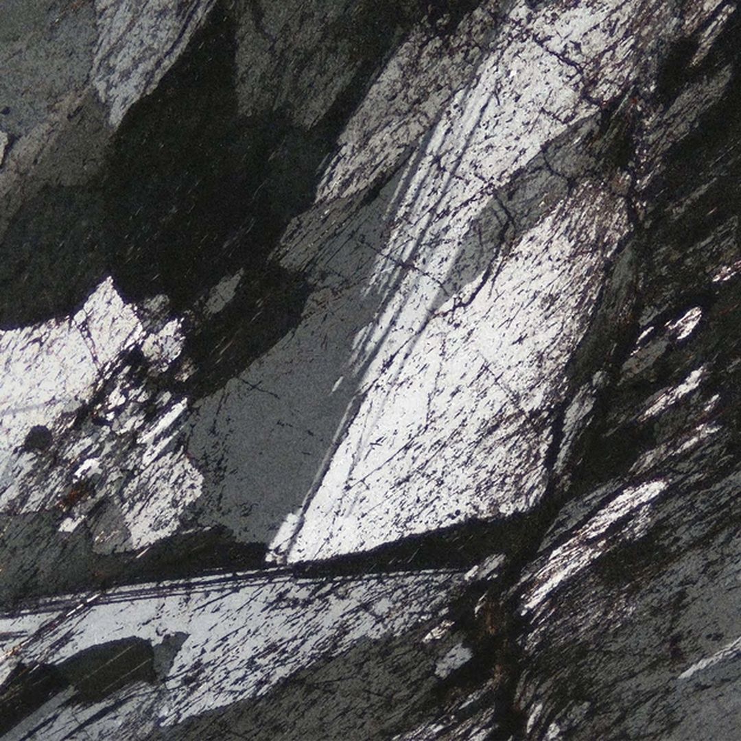 Schwarzes Gestein